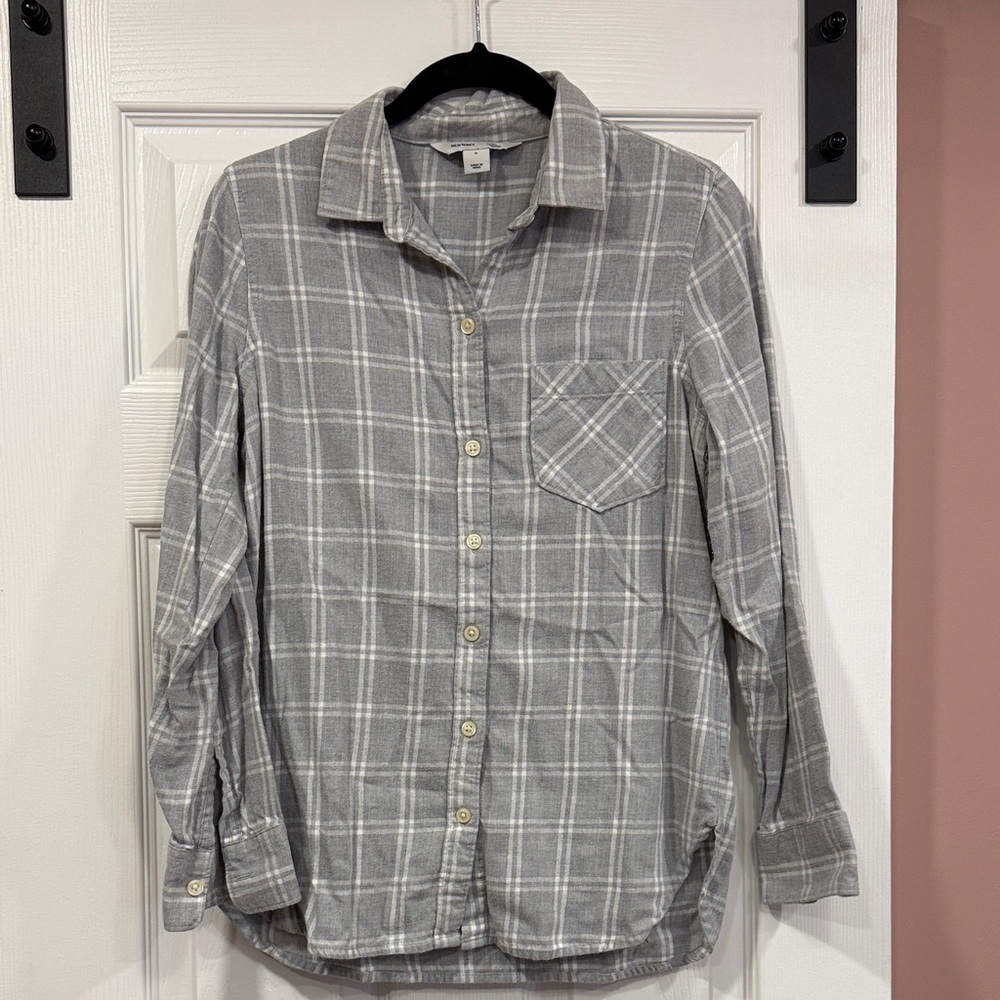 Old Navy Gray Checkered Woman’s Shirt